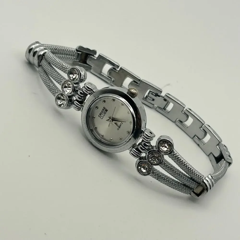 Cruise Club Silver-tone Women’s Fashion Watch Working New Battery